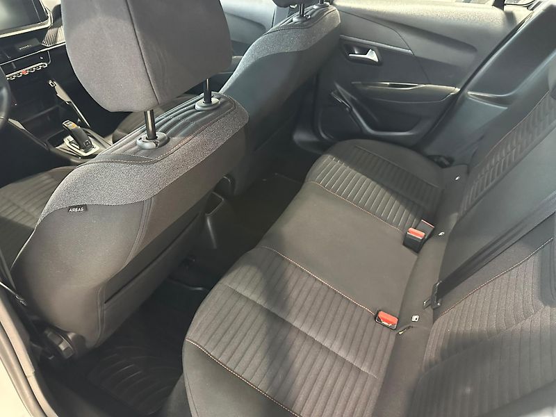 Peugeot 208 1,2, Automat, DPH - fotka 8 z 19