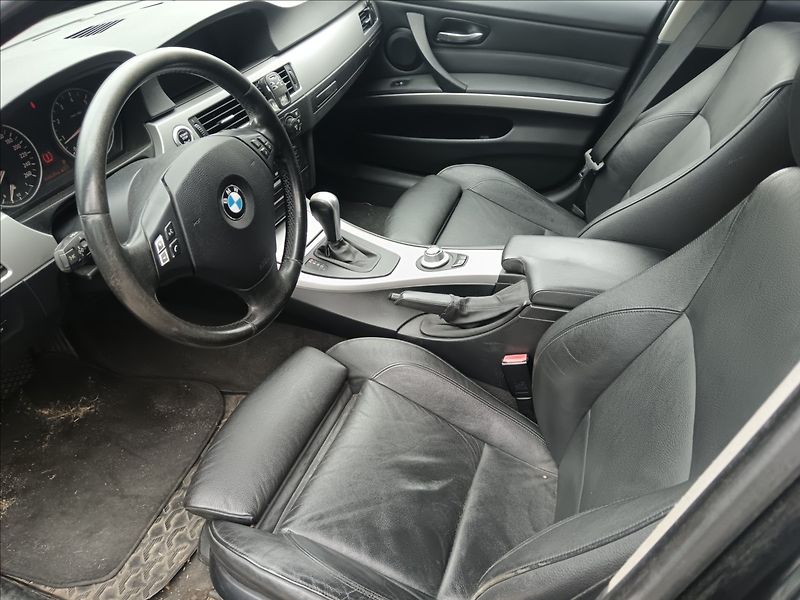 BMW Řada 3 2,5 - fotka 17 z 19