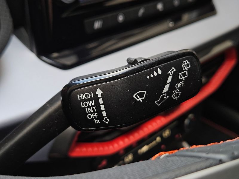 Seat Arona 1,0 TSI 81kW, FR, 1.maj., ČR - fotka 20 z 33