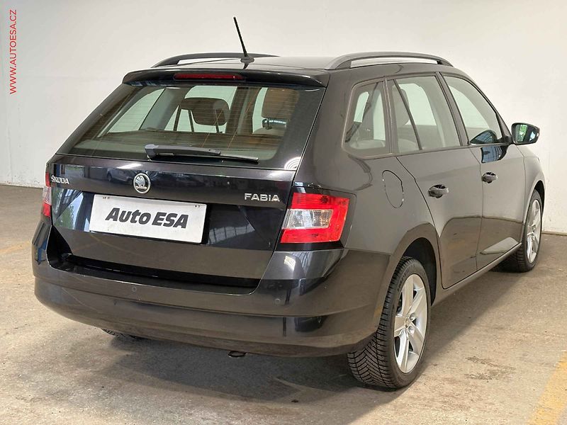 Škoda Fabia (2015) 1.2 TSI, ČR, AC, temp - fotka 4 z 14