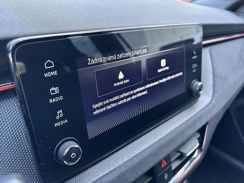 Škoda Kamiq (2024) 1.0 TSI DSG Drive - fotka 12 z 32