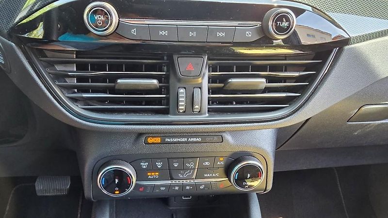 Ford Kuga (2022) 2.5i PHEV 165 kW ST-line AT TZ - fotka 27 z 33