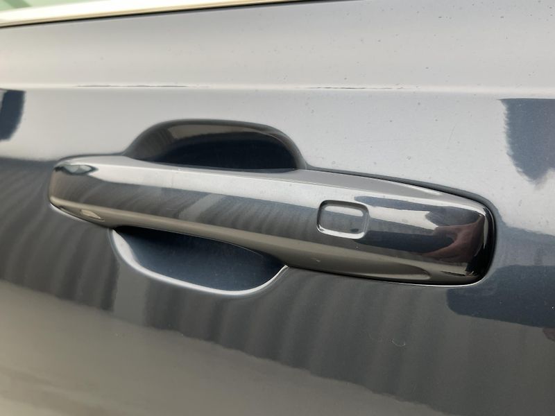 Volvo S90 D4 MOMENTUM 1. maj. - fotka 14 z 43