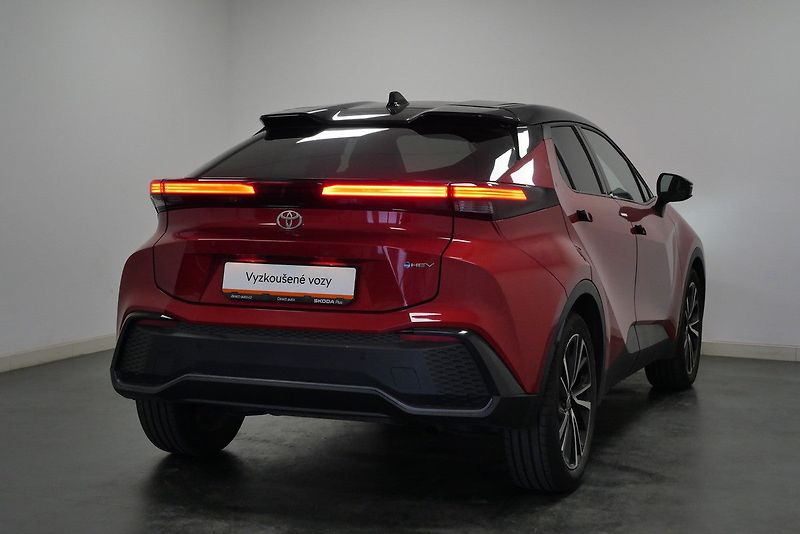 Toyota C-HR - fotka 2 z 24