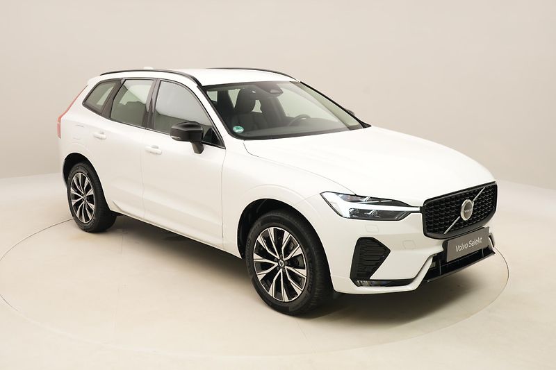 Volvo XC60 B4 AWD DARK PLUS AUT - fotka 17 z 55