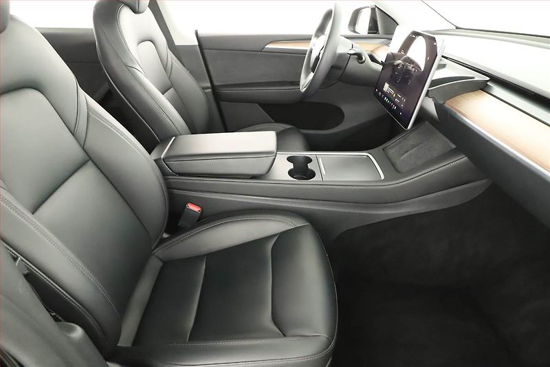Tesla Model Y (2023) Long Range AWD 79kWh, SoH 91% - fotka 7 z 27