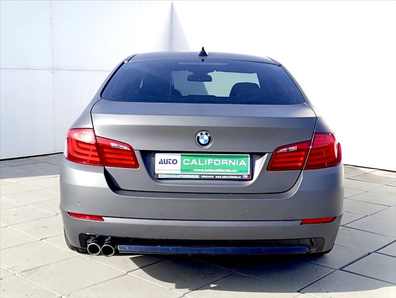 BMW Řada 5 3,0 530d Aut., Navi Kůže Tažné - fotka 8 z 45