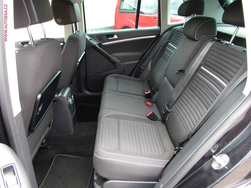 Volkswagen Tiguan (2014) 2.0 TDi 4x4, servis.kniha, AC - fotka 10 z 23