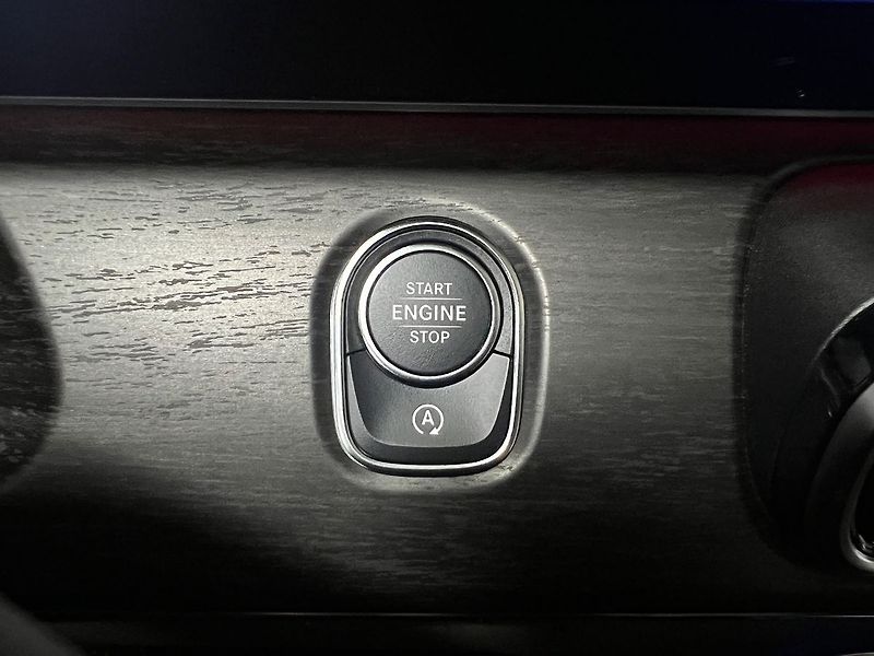 Mercedes-Benz Třídy V 300d 4MATIC AMG EXCLUSIVE XL - fotka 26 z 34