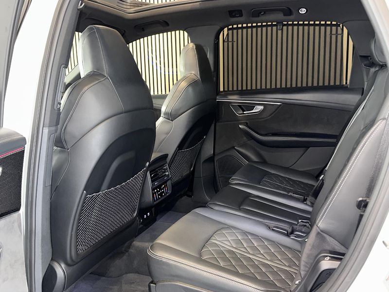 Audi SQ7 TDI V8 B&O 7míst Laser Carbon - fotka 12 z 49