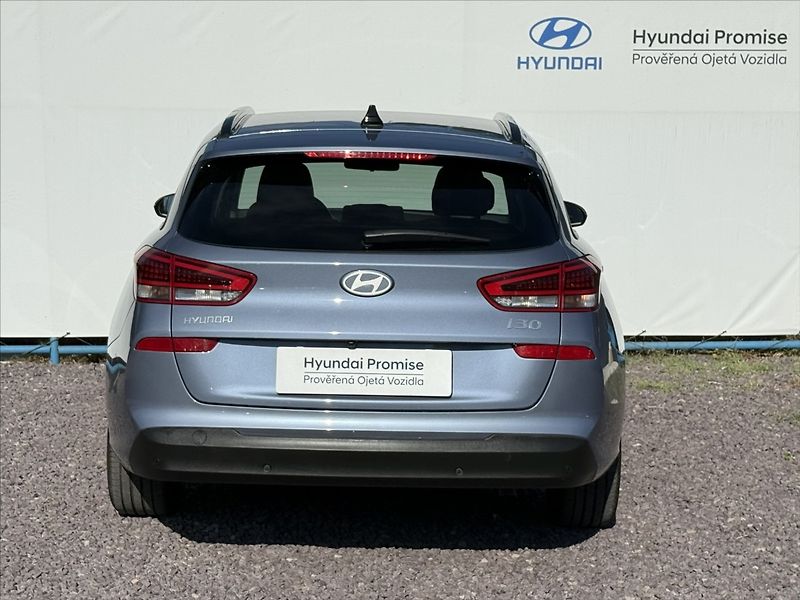 Hyundai i30 1,5 T-GDI 103kW Family - fotka 23 z 23