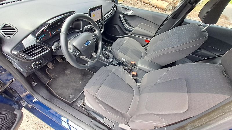 Ford Fiesta 1.0 EcoBoost Titanium - fotka 18 z 26