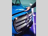Mercedes-Benz letos odstartoval novou éru jako globální partner ženského tenisu (WTA). Své ambice v tomto sportu nyní potvrzuje i v České republice, kde v rámci ostravského turnaje představuje dvě klíčové novinky: novou generaci modelů GLB a GLC.