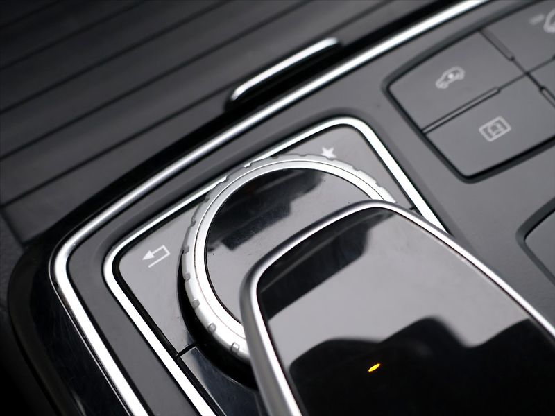 Mercedes-Benz GLE 3,0 350d 227kW AMG H&K LED CZ - fotka 36 z 48