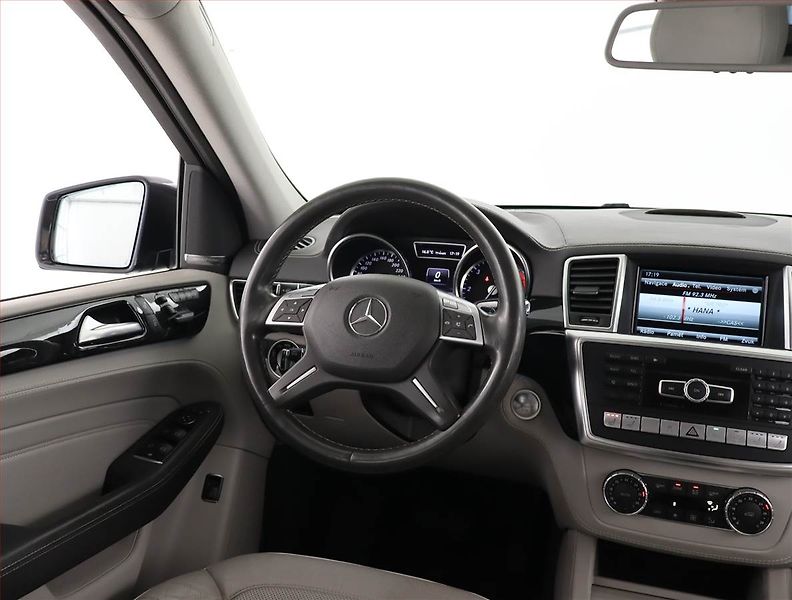 Mercedes-Benz Třídy M (2012) ML 350 BlueTEC, 4X4, Automat - fotka 7 z 27