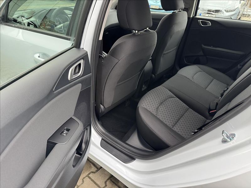 Kia Ceed 1,5 TGDi AT Spin ZÁRUKA NOVÝ V - fotka 11 z 11