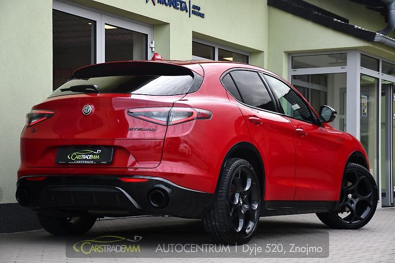 Alfa Romeo Stelvio 2.2 D154kW Veloce AT8-Q4 - fotka 5 z 56