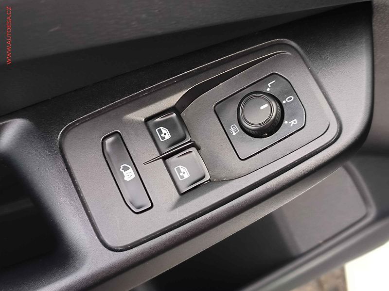 Volkswagen Caddy (2022) 2.0TDi, Navi, AC, park.čidla - fotka 22 z 25