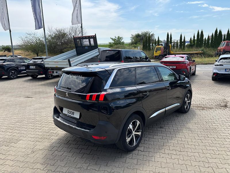 Peugeot 5008 (2019) ALLURE 1.6 PT 180k PANORAMA - fotka 9 z 21