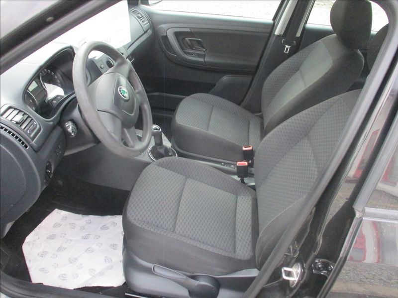 Škoda Fabia 1,2 TSI, klima, serv. kniha, - fotka 13 z 28