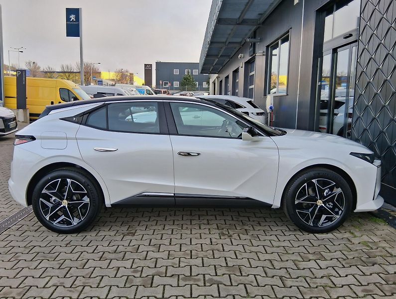 DS Automobiles DS N°4 (2026) N°4 ETOILE HYBRID 145          - fotka 16 z 26