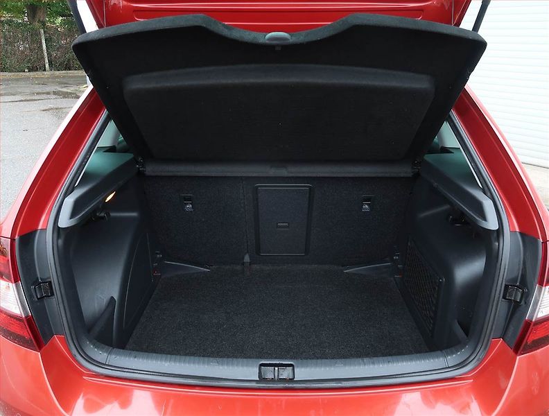 Škoda Rapid (2016) Spaceback 1.2 TSI, Serv.kniha - fotka 13 z 20