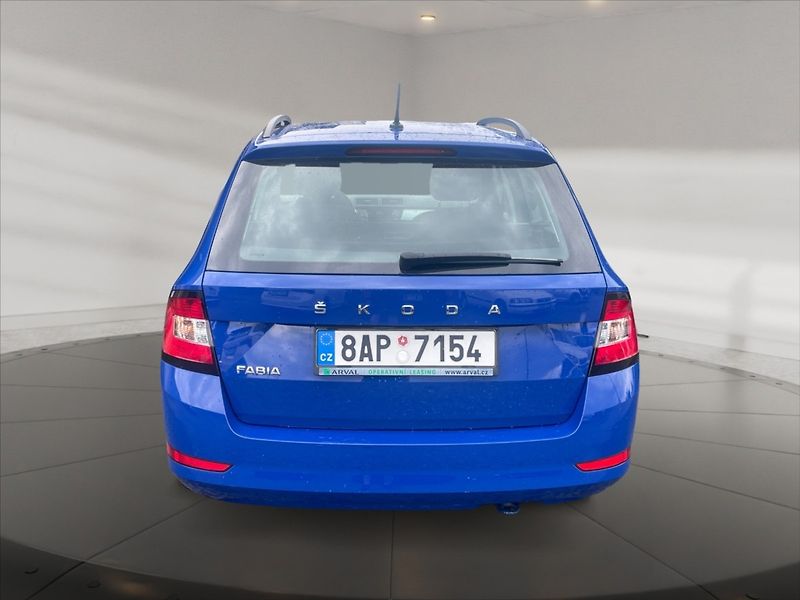 Škoda Fabia 1,0 TSI Ambition - fotka 5 z 11