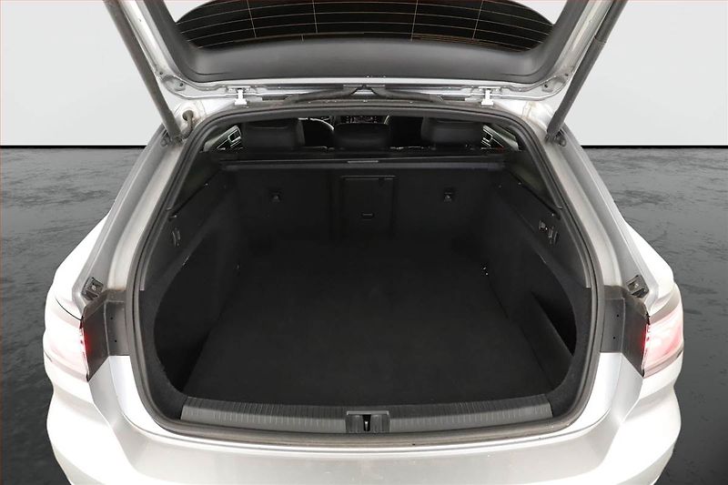 Volkswagen Arteon (2021) R-line 2.0 TDI - fotka 11 z 17