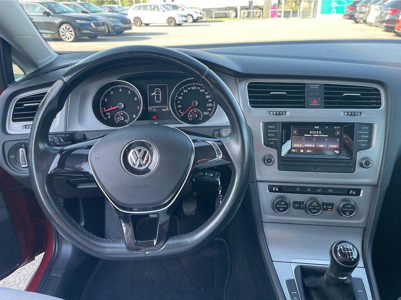 Volkswagen Golf 1.2 TSi Comfortline - fotka 16 z 25