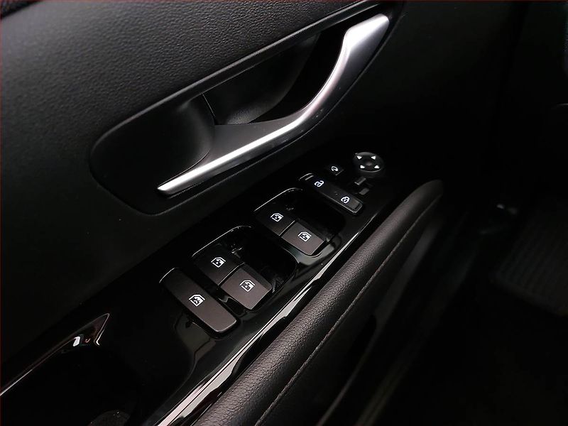 Hyundai Tucson (2023) 1.6 T-GDI 48V MHEV - fotka 15 z 16