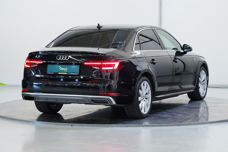 Audi A4 - fotka 2 z 26