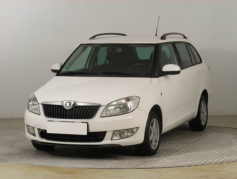 Škoda Fabia (2013) 1.2 TSI, po STK, udržované - fotka 2 z 18