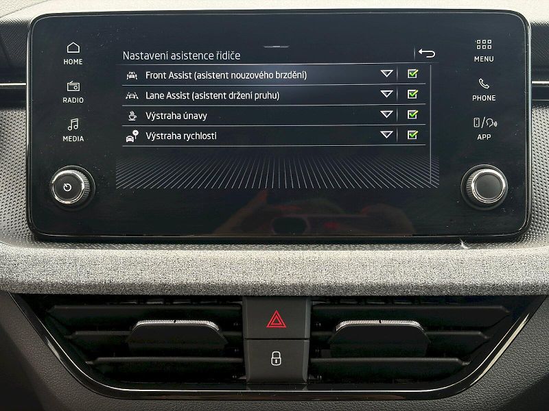Škoda Scala (2025) 1.0 TSI / 85kW / SELECTION - fotka 27 z 32