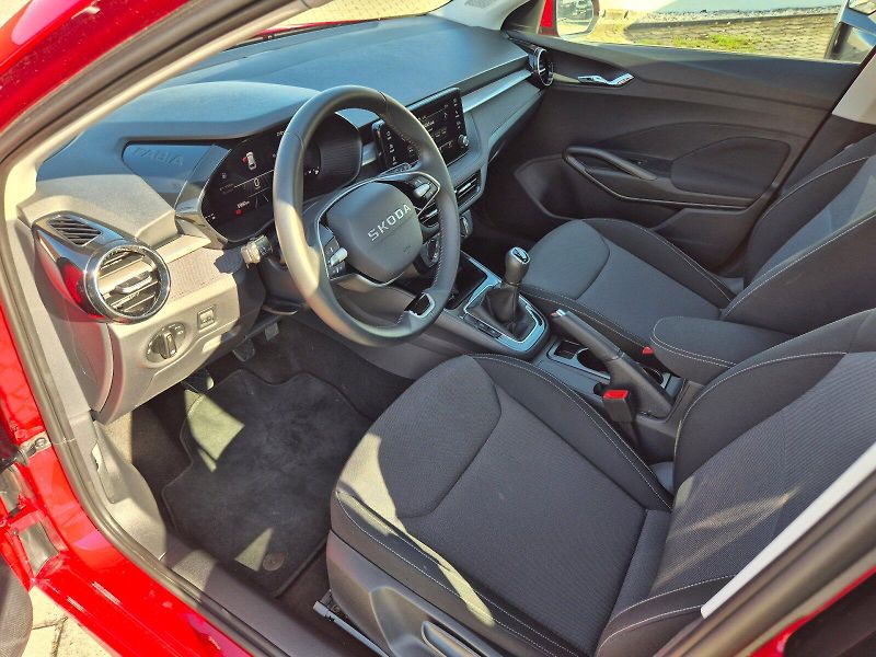 Škoda Fabia (2025) Selection 1.0 MPI 59 kW 5°manu - fotka 10 z 27