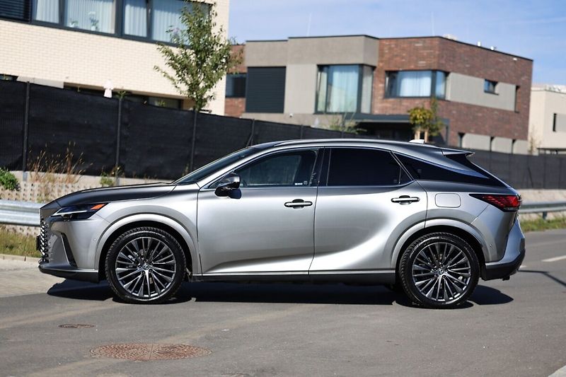 Lexus RX 450h plus 450H+ 2,5 PHEV LUXURY - fotka 31 z 31