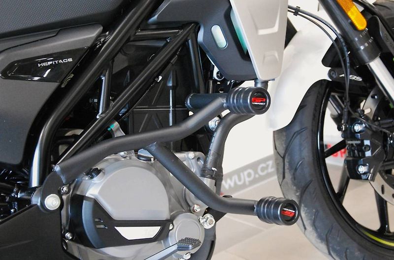 CFMOTO 300 CL-X (2026) 300CL-X - prezentační model,99 - fotka 7 z 20