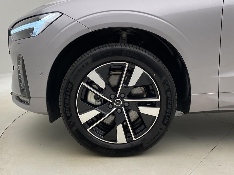 Volvo XC60 B5 AWD DARK PLUS AUT CZ - fotka 36 z 61