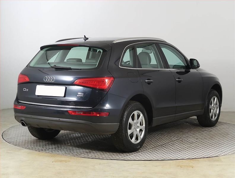 Audi Q5 (2015) design 2.0 TDI, 4X4, Automat - fotka 5 z 24