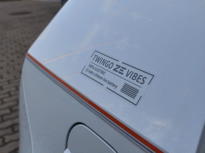 Renault Twingo 2021 ZE VIBES  - fotka 27 z 31