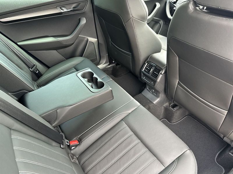 Škoda Karoq (2026) 1.5 TSI DSG Sportline - fotka 10 z 36
