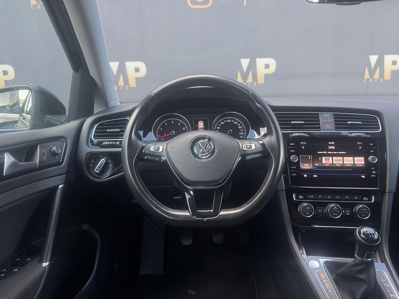 Volkswagen Golf (2017) VII 1.4TSi MAN Highline, RZV - fotka 14 z 51