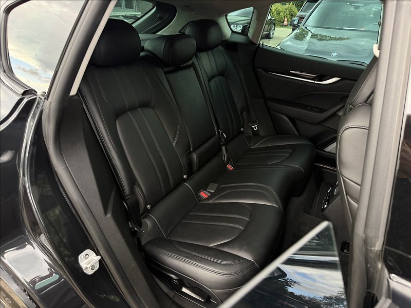 Maserati Levante 3.0V6 SQ4 - fotka 29 z 35