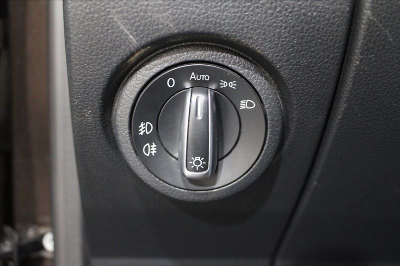 Volkswagen Amarok 3,0 TDI V6 4x4 CZ 1.majitel - fotka 16 z 33