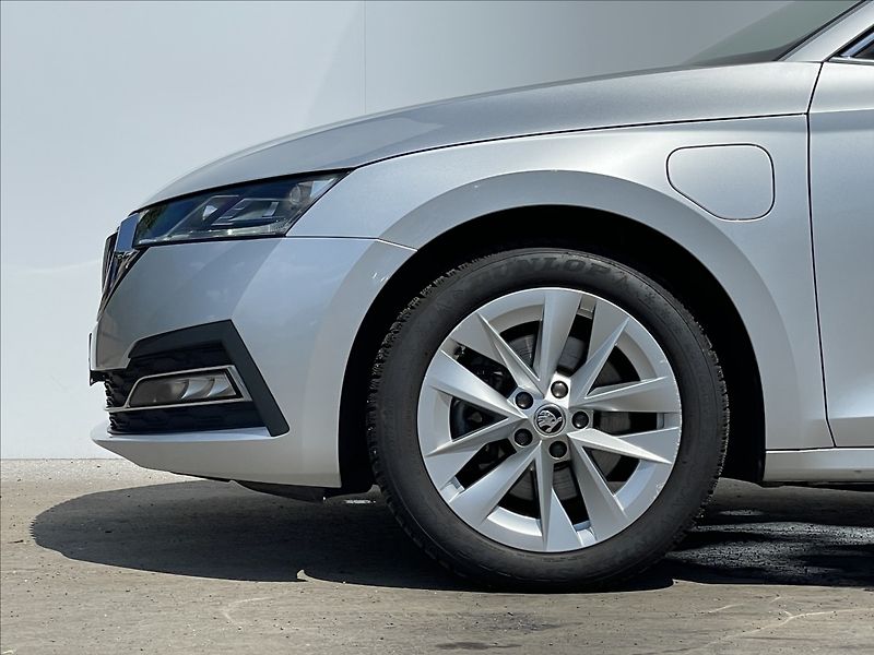 Škoda Octavia 1,4 TSI DSG Style Plus ACC  iV - fotka 20 z 24