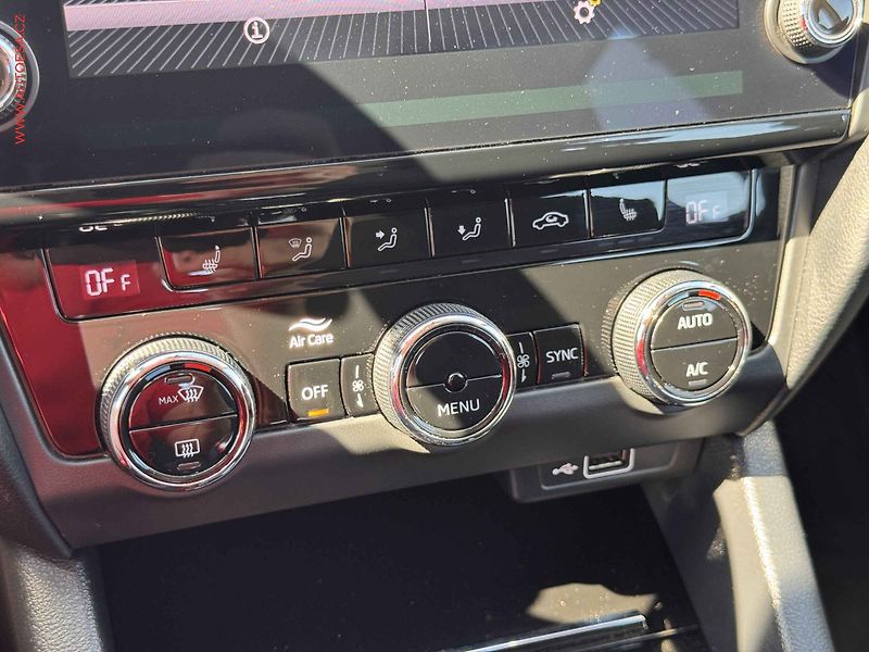 Škoda Octavia (2019) 1.5TSi, ČR, Style, DSG, LED - fotka 13 z 16