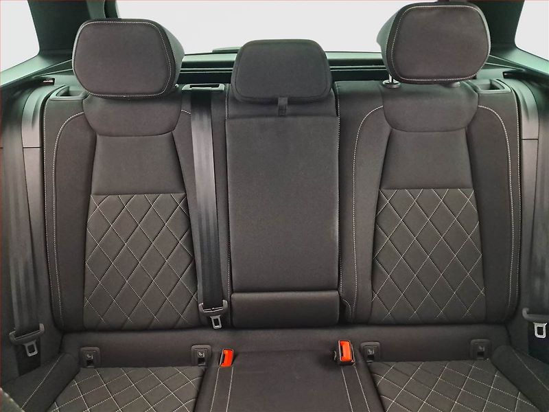 Škoda Karoq (2023) Sportline 1.5 TSI - fotka 10 z 21