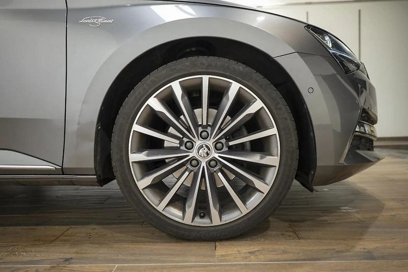 Škoda Superb 2.0 TDI 147 kW 4x4 L&K - fotka 36 z 38