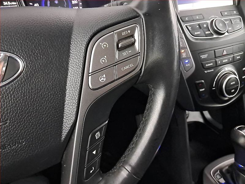 Hyundai Santa Fe (2015) 2.2 CRDi, 4X4, Automat - fotka 16 z 26