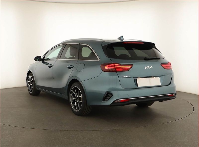 Kia Ceed (2025) 1.5 T-GDI, TOP, DPH, KEYLESS - fotka 4 z 19