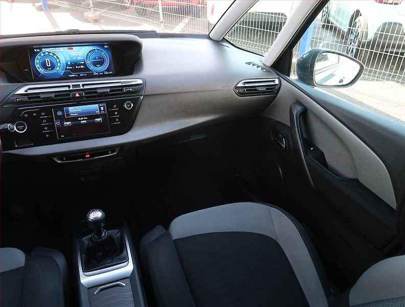 Citroën C4 Picasso (2016) 1.6 BlueHDi, 7 míst - fotka 8 z 21